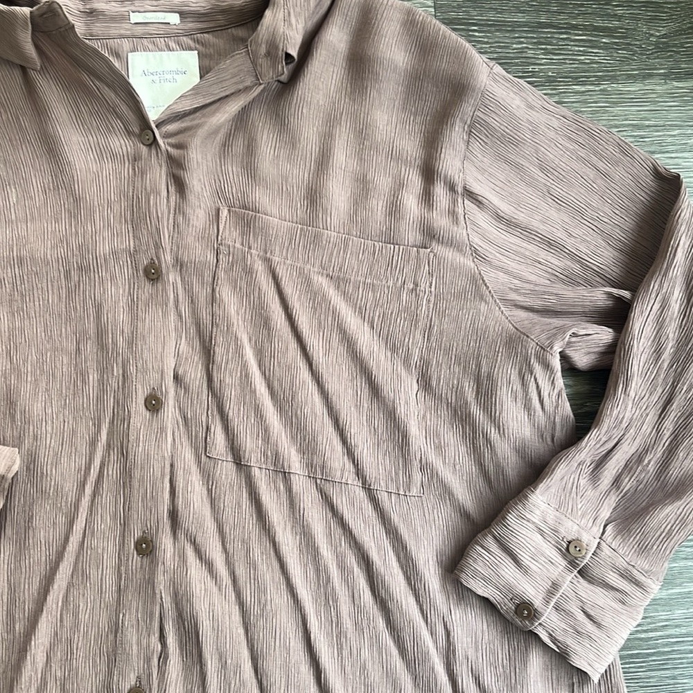 Abercrombie & Fitch Button Down Shirt - Picture 4 of 8